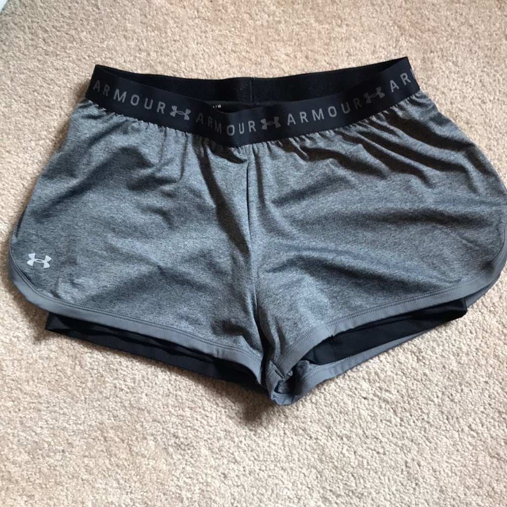 Under Armour Sz M shorts